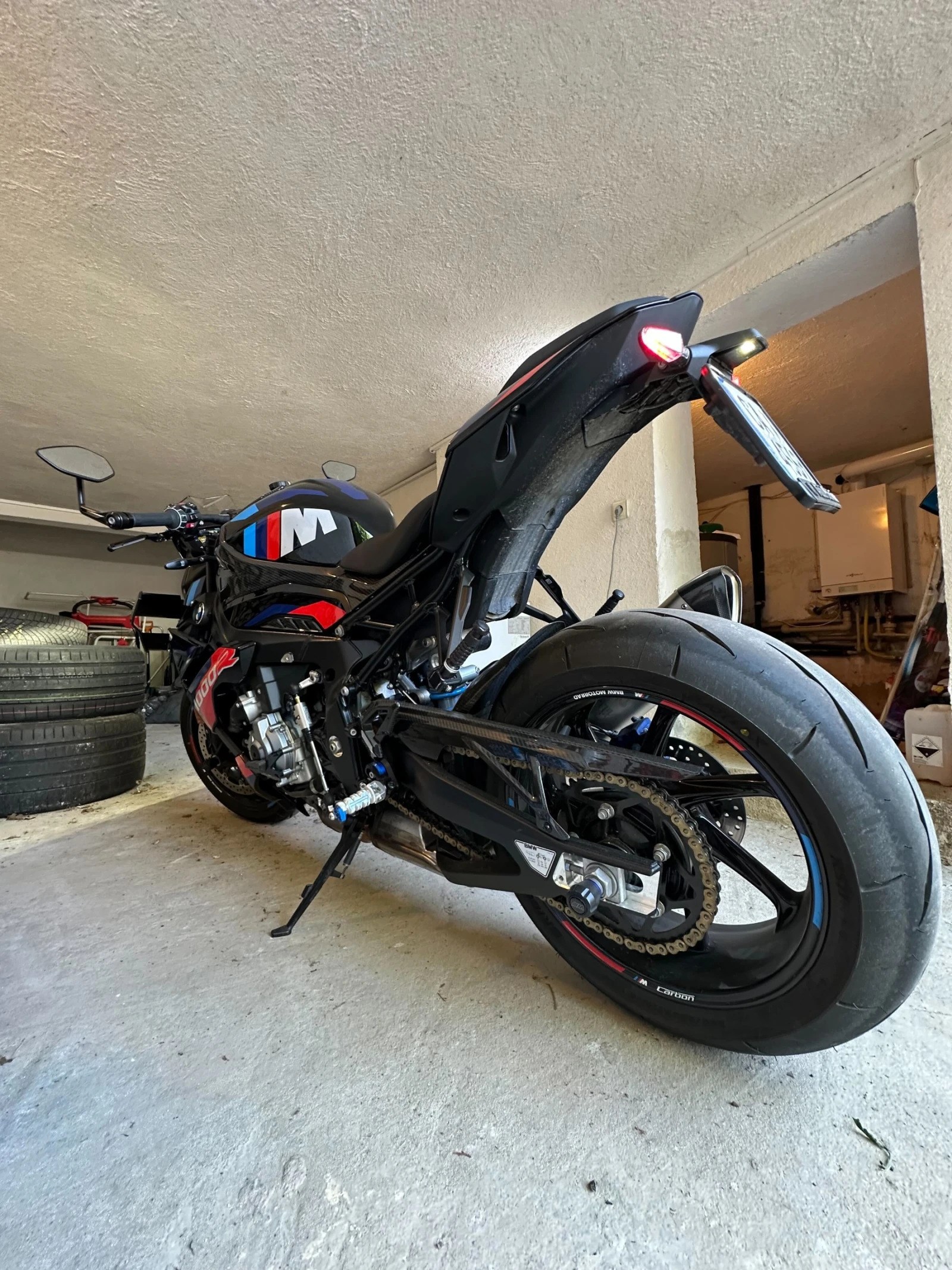 BMW M 1000 R Full Carbon Competition Package - изображение 6