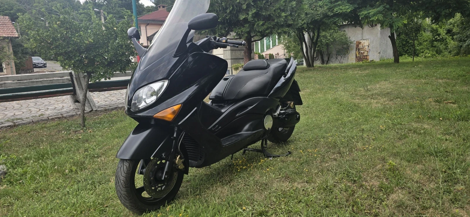 Yamaha T-max
