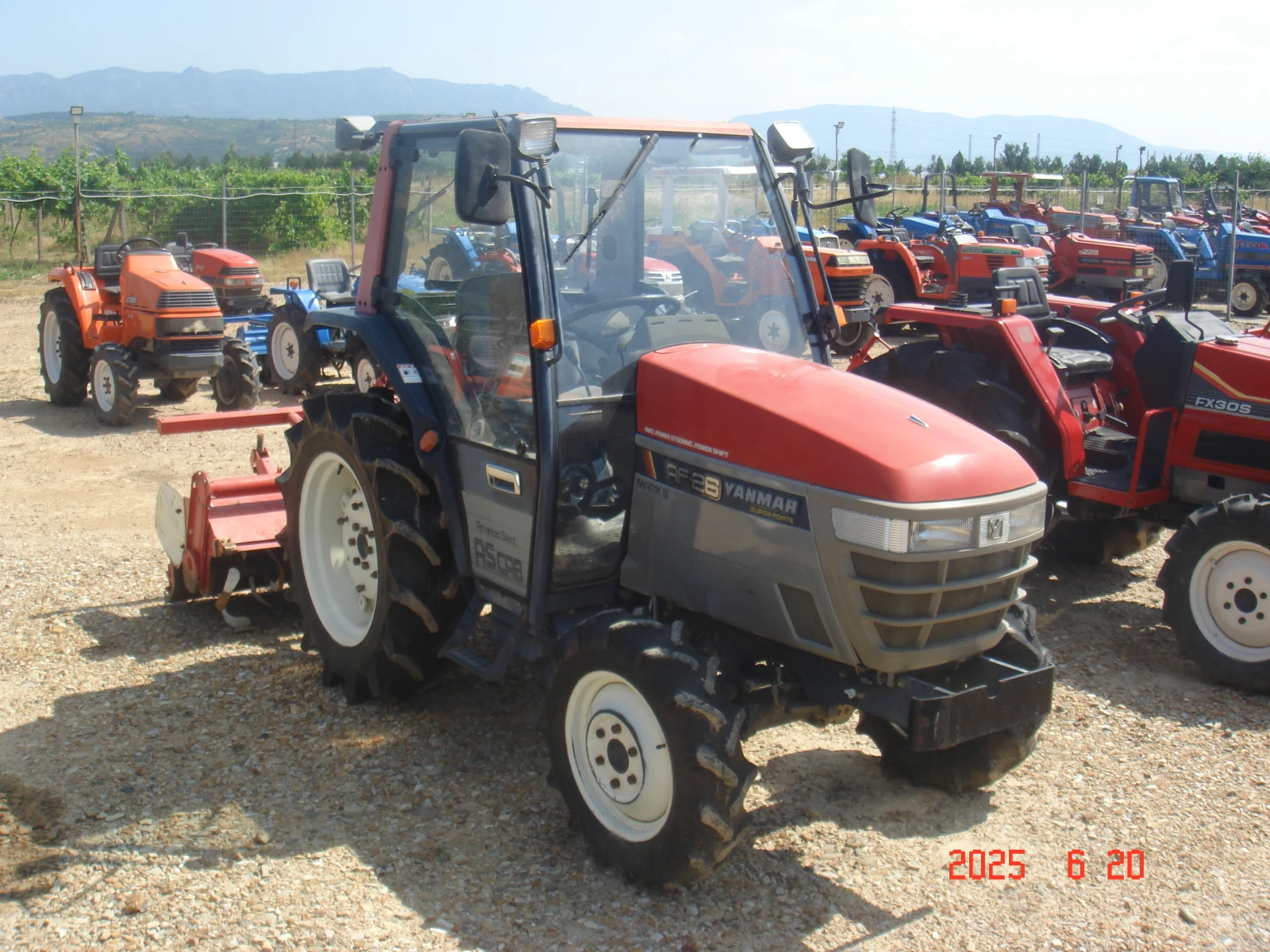 Трактор Kubota СКАЙТРАК - изображение 2