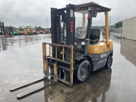 Мотокар TCM 2, 5тона изравнител, снимка 1