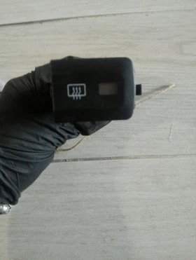 Копче подгрев задно стъкло Ауди А3