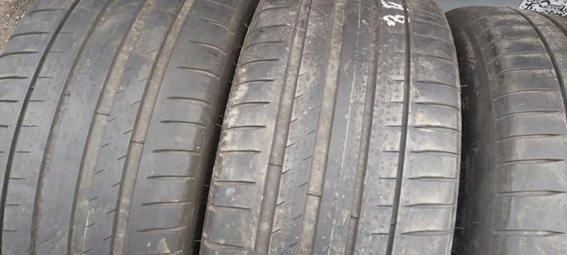 Гуми Летни 245/40R18, снимка 2 - Гуми и джанти - 33068109