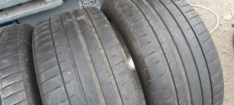 Гуми Летни 245/40R18, снимка 3 - Гуми и джанти - 33068109