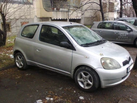 Toyota Yaris 1.0VVT Газ/Бензин, снимка 8