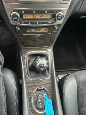 Toyota Avensis 2.2  2012г. 114 хил. Км. СЕРВИЗНА ИЗТОРИЯ!!! - 6555 € / 12820.47 лв. - 15012079 14