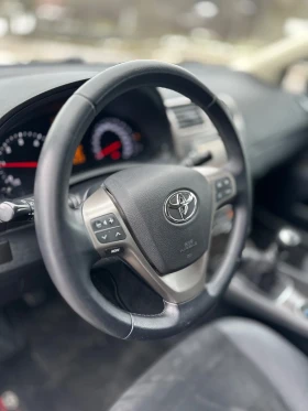 Toyota Avensis 2.2  2012г. 114 хил. Км. СЕРВИЗНА ИЗТОРИЯ!!! - 6555 € / 12820.47 лв. - 15012079 9