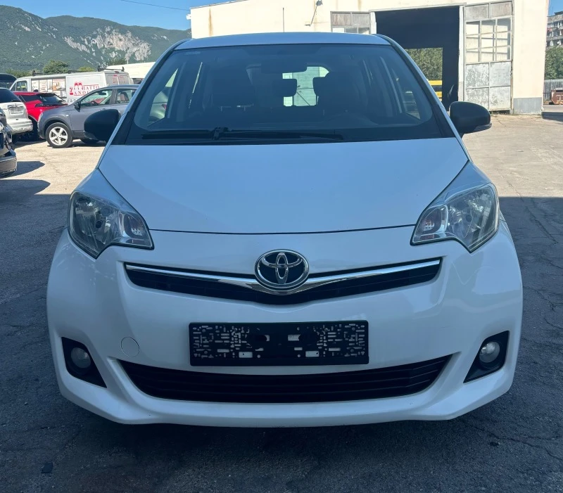 Toyota Verso S 1.4D-4D, снимка 3 - Автомобили и джипове - 46730625