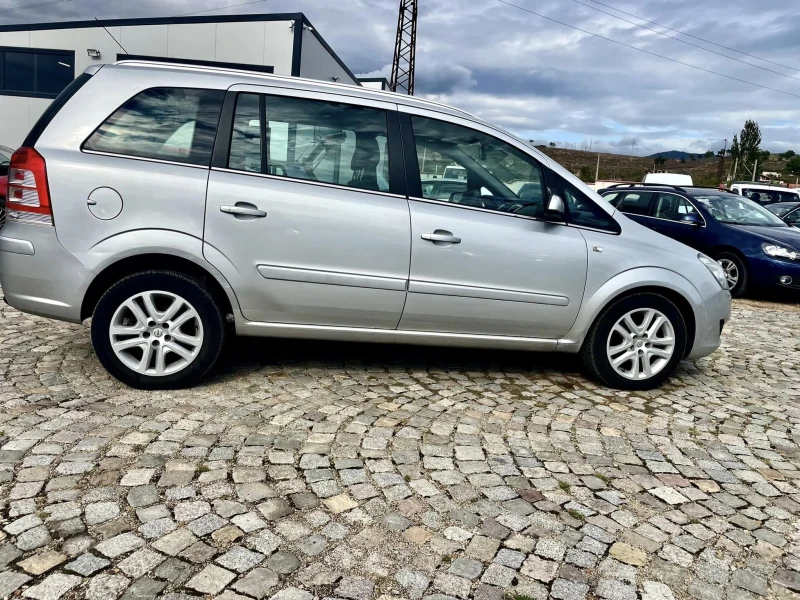 Opel Zafira 1.8 GAZ 7-места, снимка 6 - Автомобили и джипове - 47554870