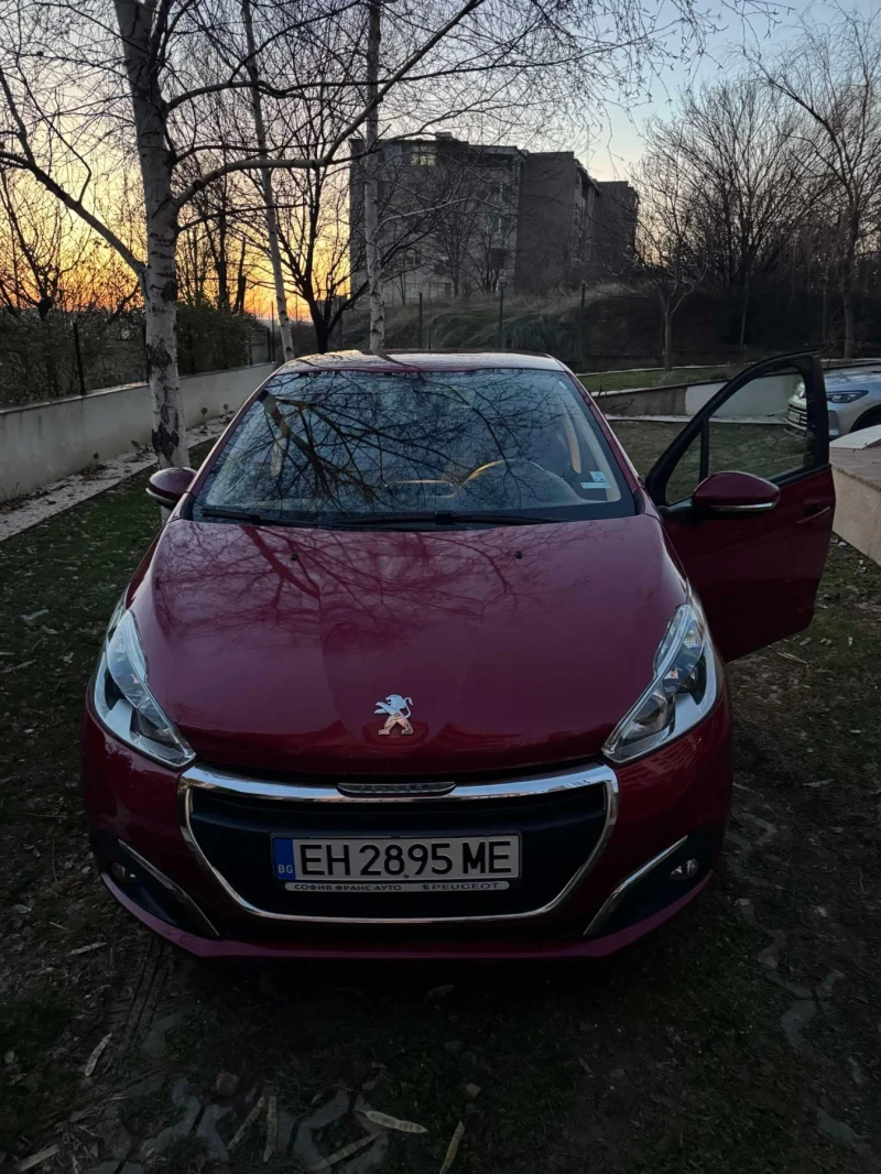 Peugeot 208, снимка 1 - Автомобили и джипове - 48372659