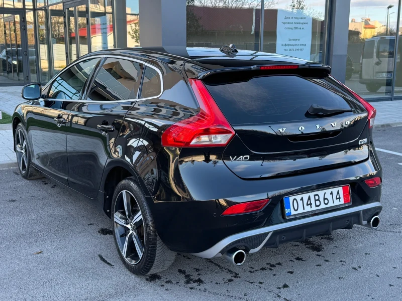 Volvo V40 2.0 D2 R-Design* КОЖА* EURO 6B* НОВА, снимка 8 - Автомобили и джипове - 51042904