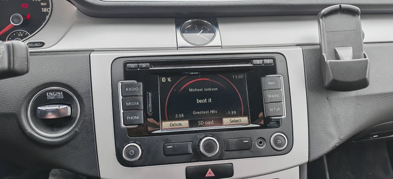 VW Passat, снимка 11 - Автомобили и джипове - 53221518