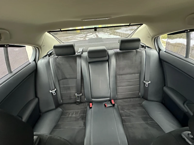 Toyota Avensis 2.2  2012г. 114 хил. Км. СЕРВИЗНА ИЗТОРИЯ!!!, снимка 12 - Автомобили и джипове - 53571909