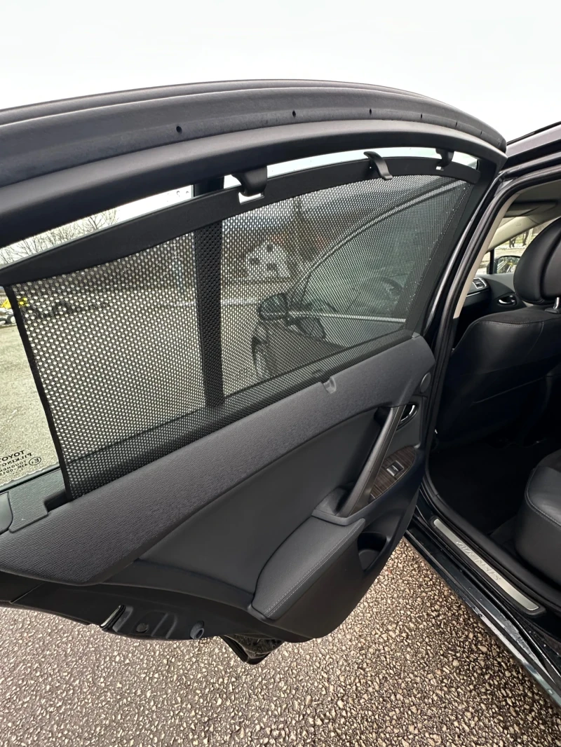 Toyota Avensis 2.2  2012г. 114 хил. Км. СЕРВИЗНА ИЗТОРИЯ!!!, снимка 13 - Автомобили и джипове - 53571909