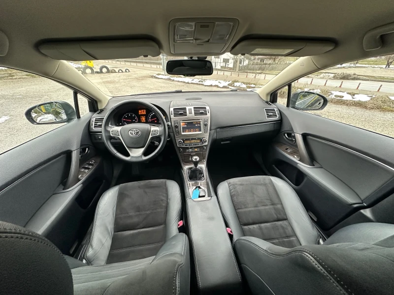 Toyota Avensis 2.2  2012г. 114 хил. Км. СЕРВИЗНА ИЗТОРИЯ!!!, снимка 11 - Автомобили и джипове - 53571909