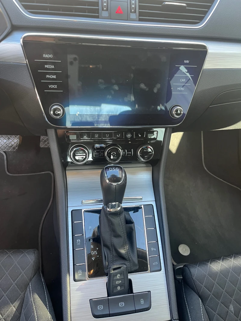 Skoda Superb 2.0TDI 7DSG - 41900 лв. - 92544073 | Car24.bg