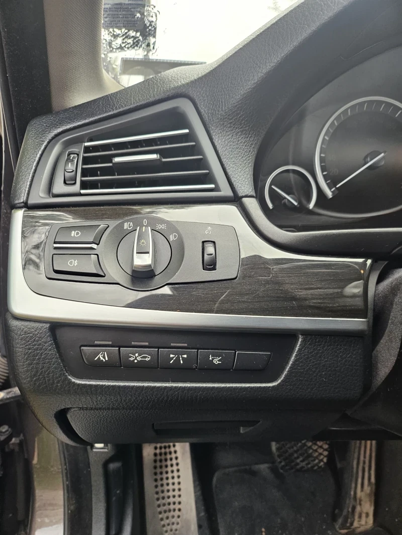 BMW 530 360 camera, HUD Display, Soft Close, Печка, обдухв, снимка 5 - Автомобили и джипове - 53295343