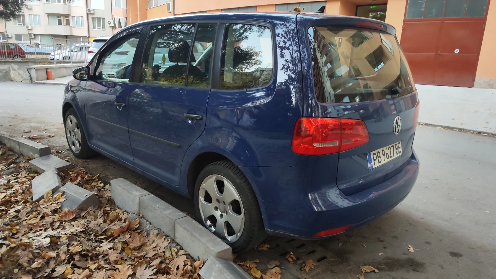 VW Touran 7 DSG 1, 6tdi 105к.с 193км - изображение 5