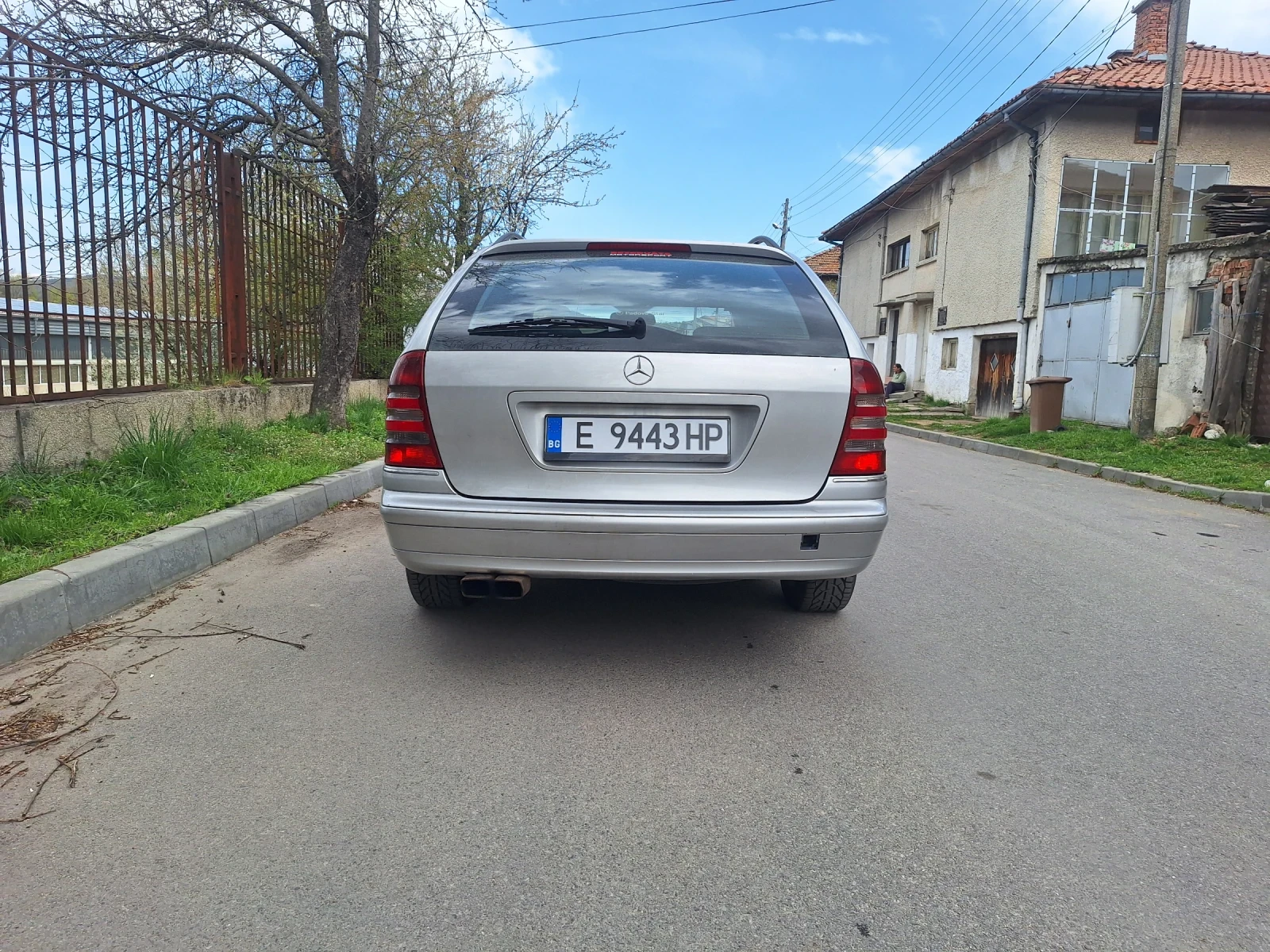 Mercedes-Benz C 220 2.2 - изображение 4