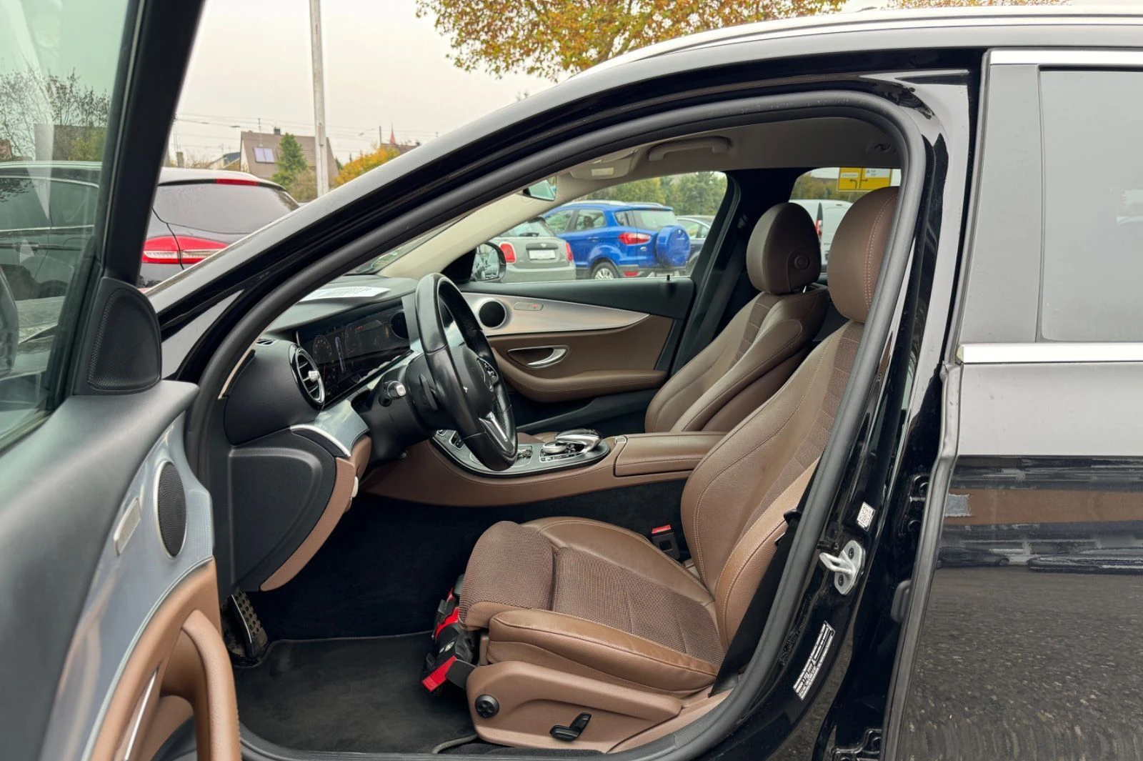 Mercedes-Benz E 200 160HP/WIDESCREEN/LED/NAVI/AMBI/CAM/TEMP/504v | Mobile.bg   12