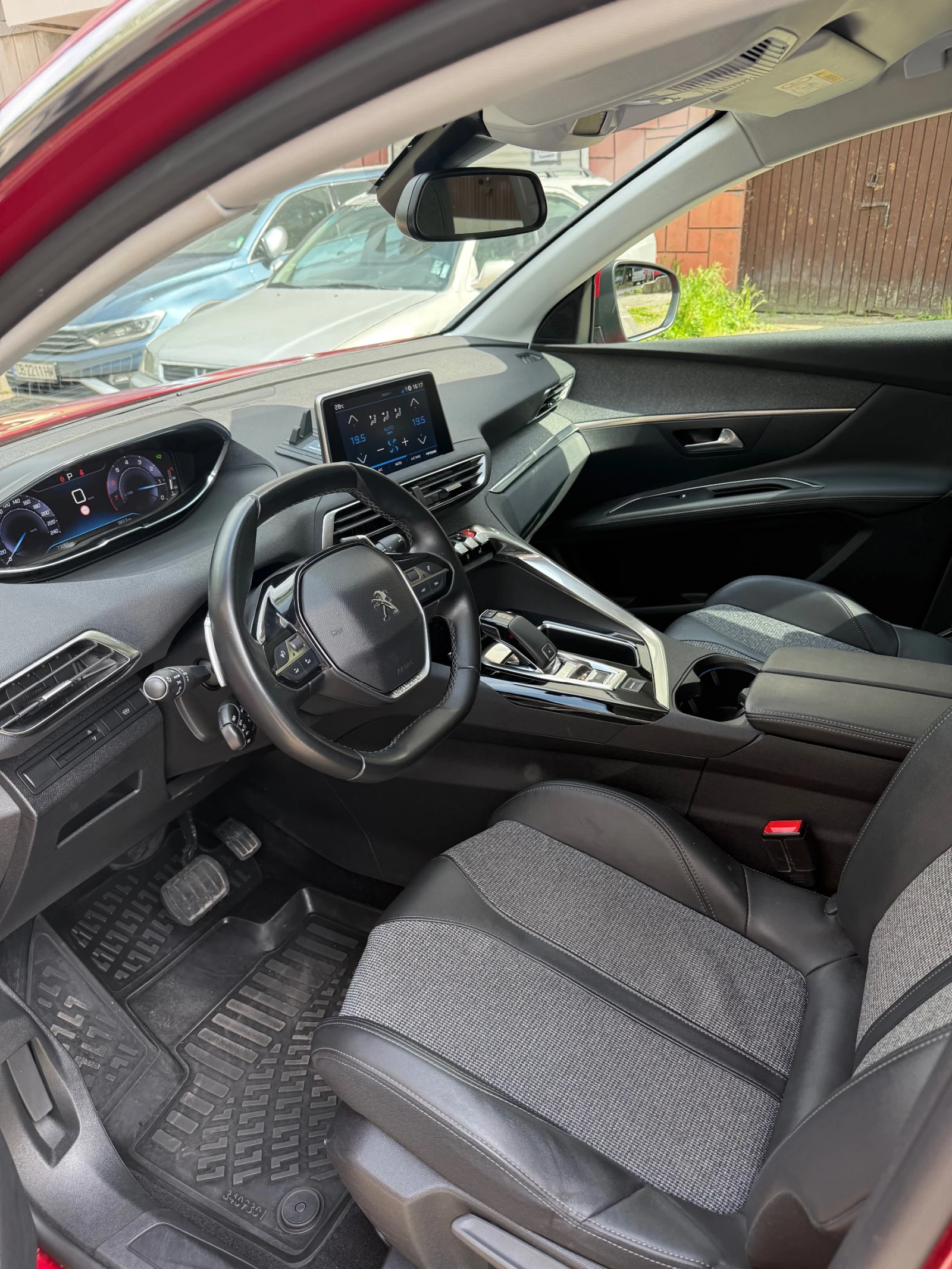 Peugeot 3008 Allure, 181 к.с., Първи собственик - изображение 5