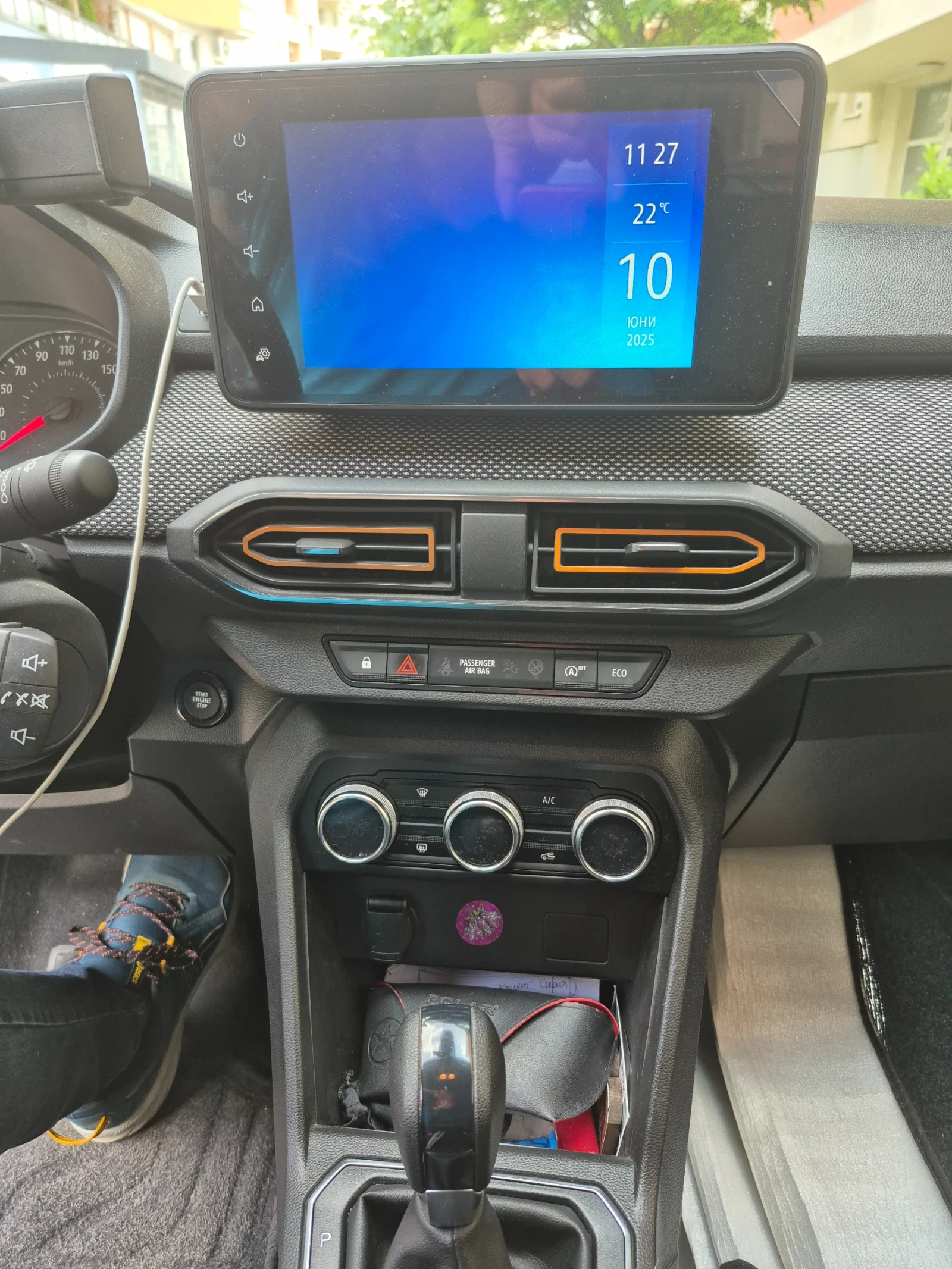 Dacia Sandero Suv - изображение 6
