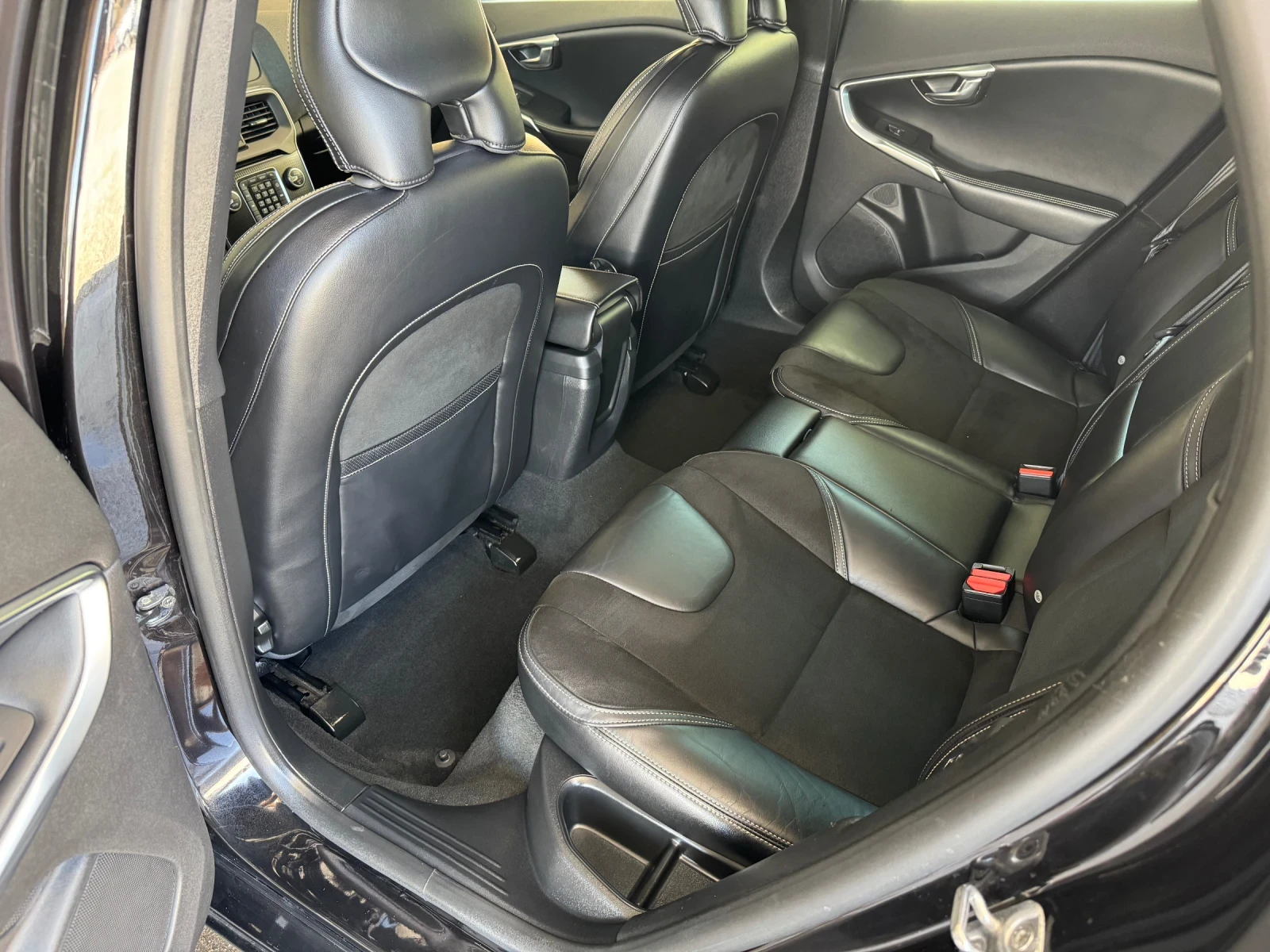 Volvo V40 2.0 D2 R-Design* * EURO 6B*  | Mobile.bg   16