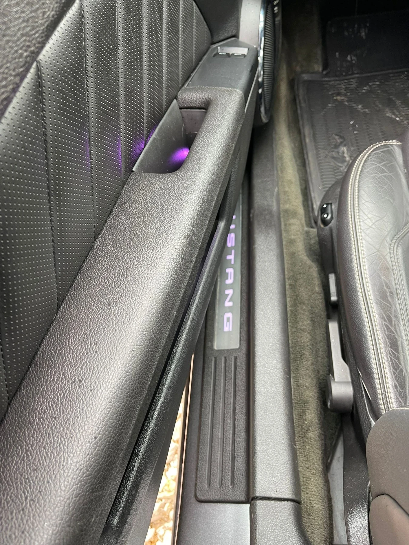 Ford Mustang 3.7 V6 Premium | Mobile.bg � ����������� 13