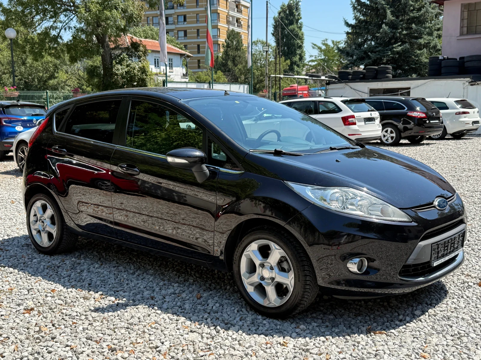 Ford Fiesta 1.4TDCi Titanium 70k.c. EURO5a - изображение 3