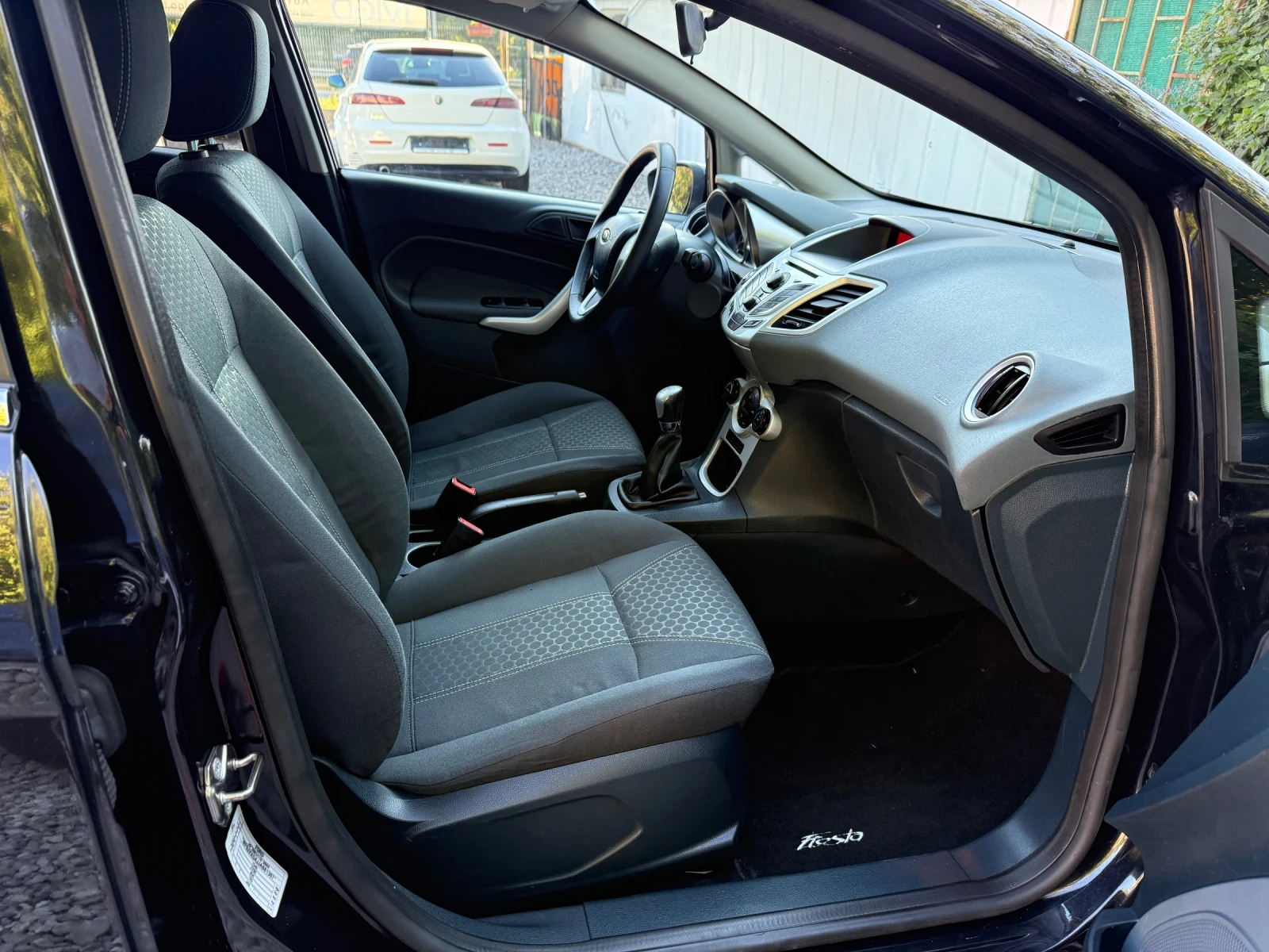 Ford Fiesta 1.4TDCi Titanium 70k.c. EURO5a | Mobile.bg   13