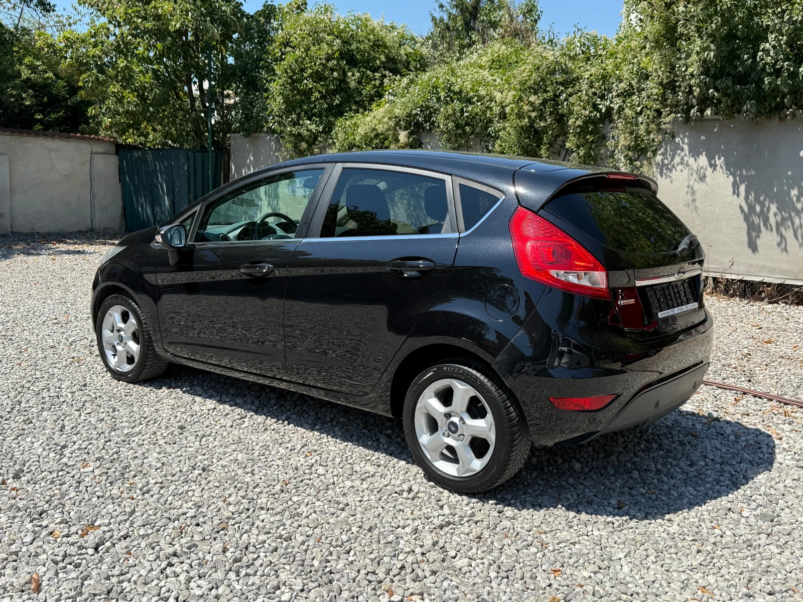 Ford Fiesta 1.4TDCi Titanium 70k.c. EURO5a - изображение 6
