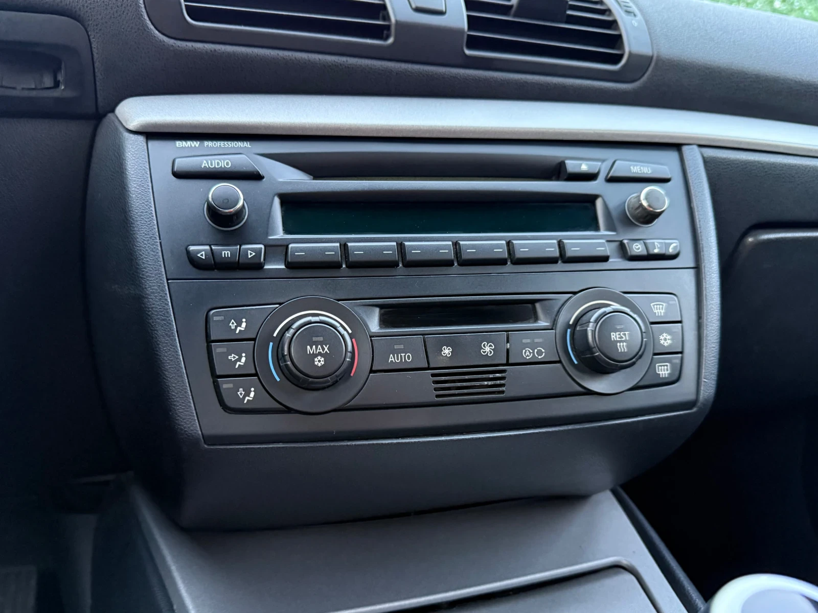 BMW 118 D | M Packet | Рекаро | Кожа | , снимка 13 - Автомобили и джипове - 53760540