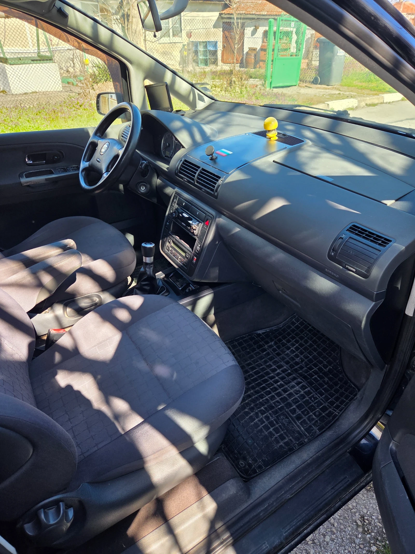 Seat Alhambra Ван, снимка 6 - Автомобили и джипове - 53902691