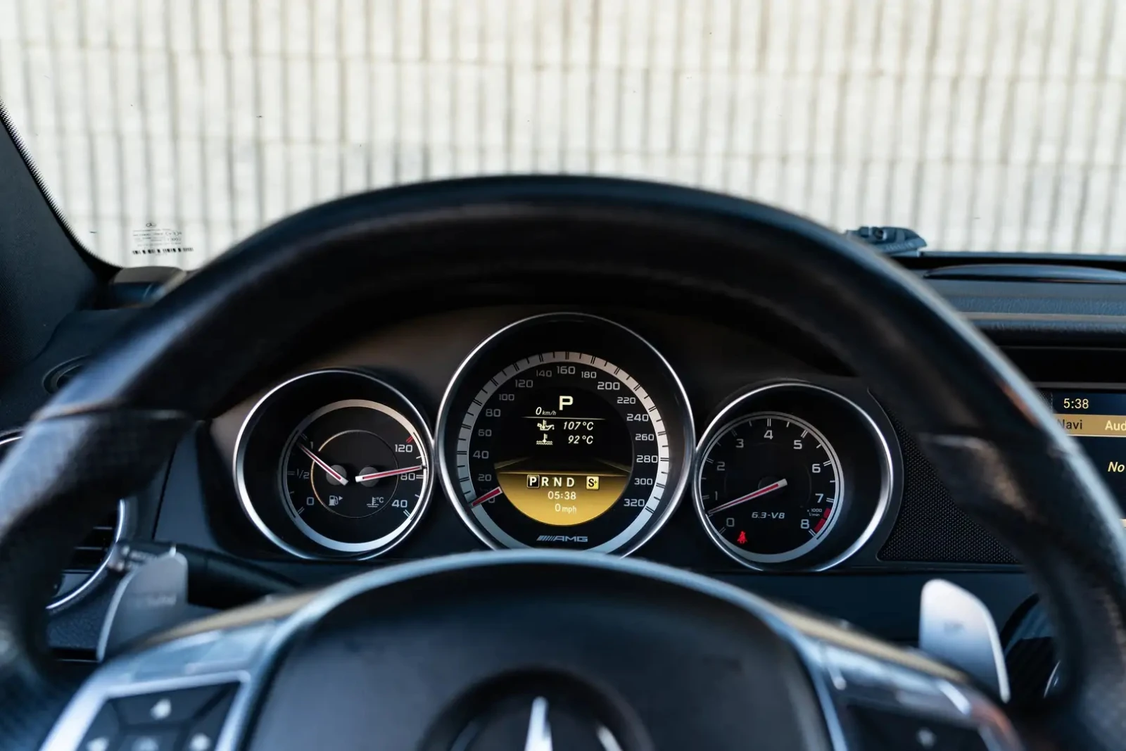 Mercedes-Benz C 63 AMG WIDEBODY * Панорама * Подгрев * HK * Carfax * , снимка 13 - Автомобили и джипове - 54116039