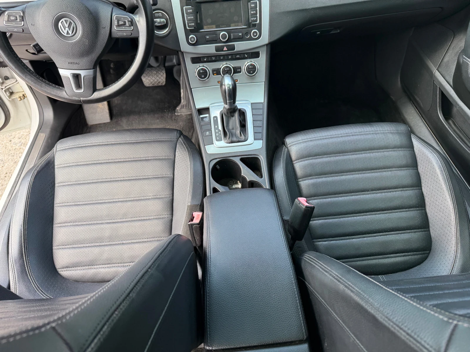 VW CC 2.0 TSI, снимка 10 - Автомобили и джипове - 54242276