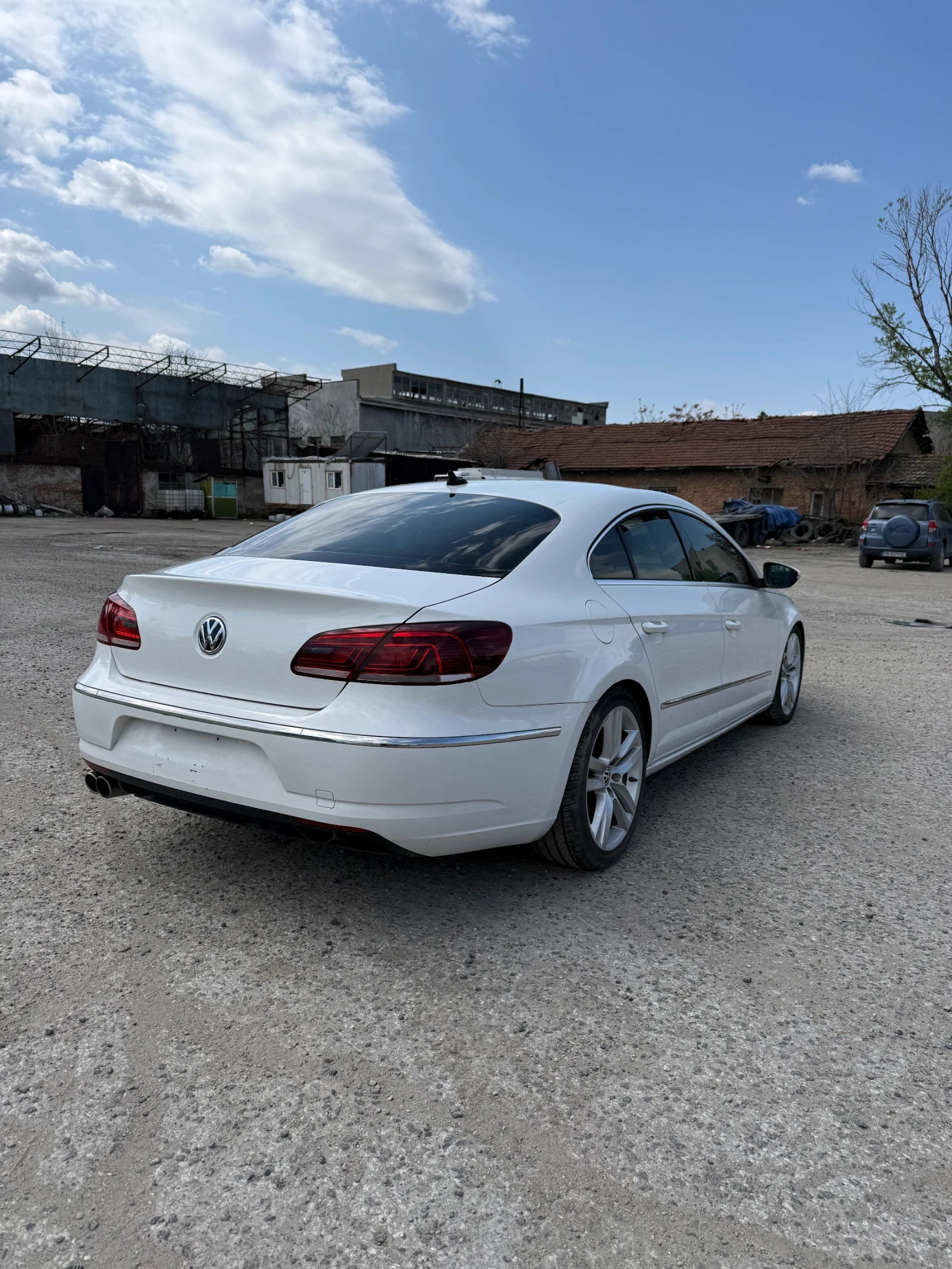 VW CC 2.0 TSI, снимка 4 - Автомобили и джипове - 54242276