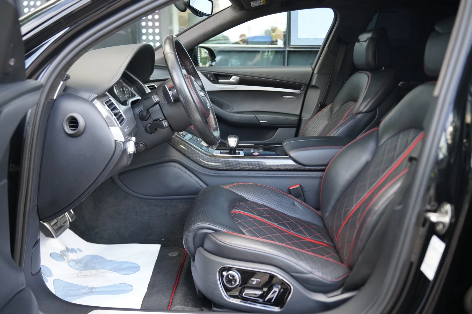 Audi S8 Plus 4.0 TFSI Quattro Exlusive Carbon Package, снимка 9 - Автомобили и джипове - 54696116