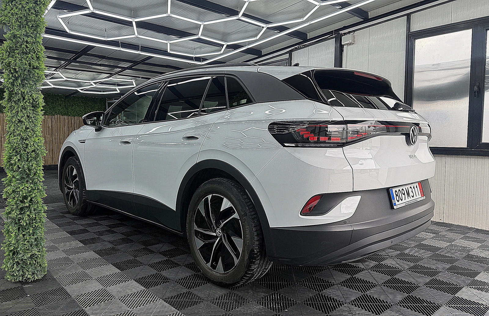 VW ID.4 PANORAMA/Keyless/KAMERA/ТЕРМОПОМПА СОБСТВЕН ЛИЗИНГ, снимка 4 - Автомобили и джипове - 54409126