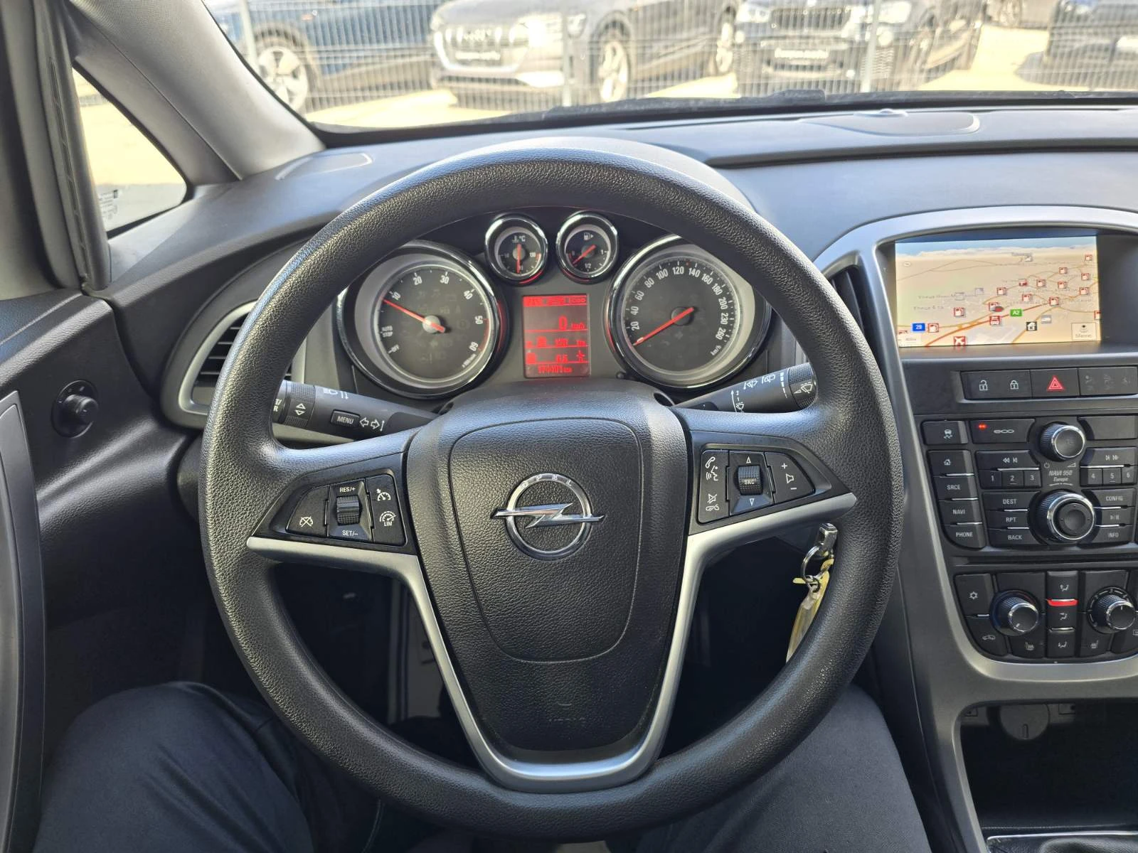 Opel Astra ПЕРФЕКТЕН/1.6cdti/136hp/FACE, снимка 10 - Автомобили и джипове - 54508153