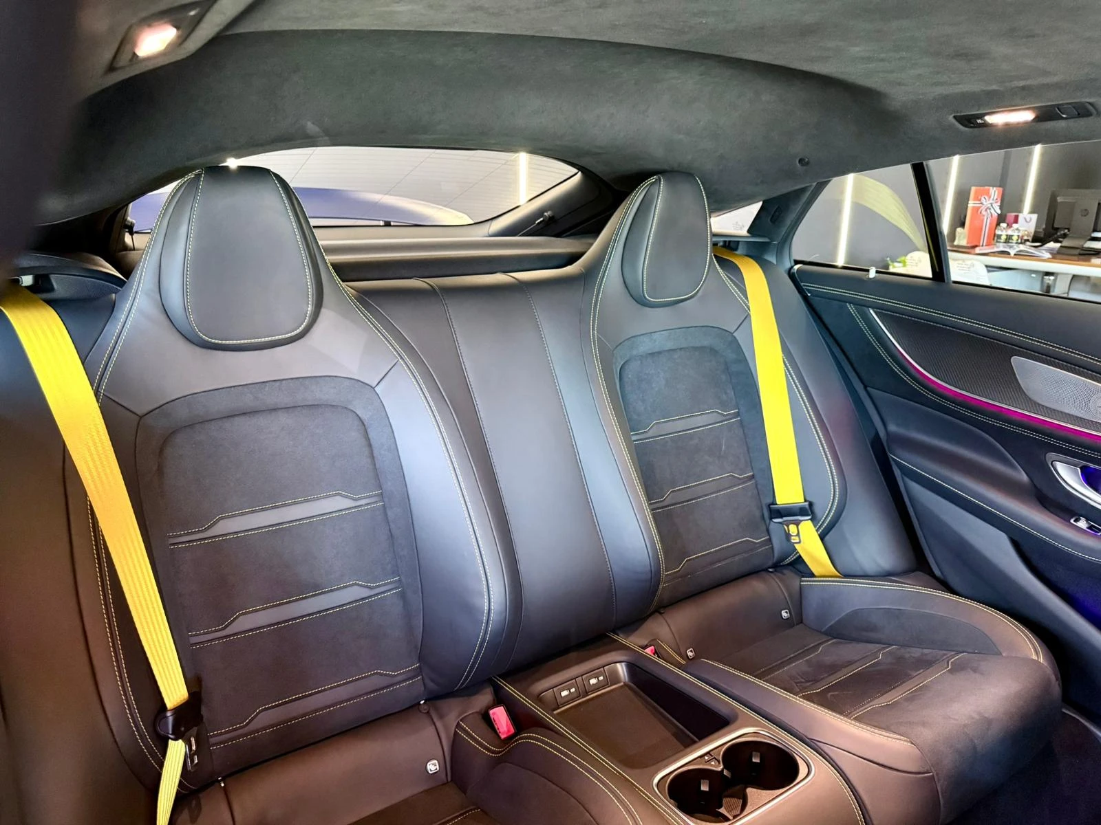 Mercedes-Benz GT 63s* 4M* V8* Burmester* H&U* Подгрев* Лизинг , снимка 15 - Автомобили и джипове - 54959359