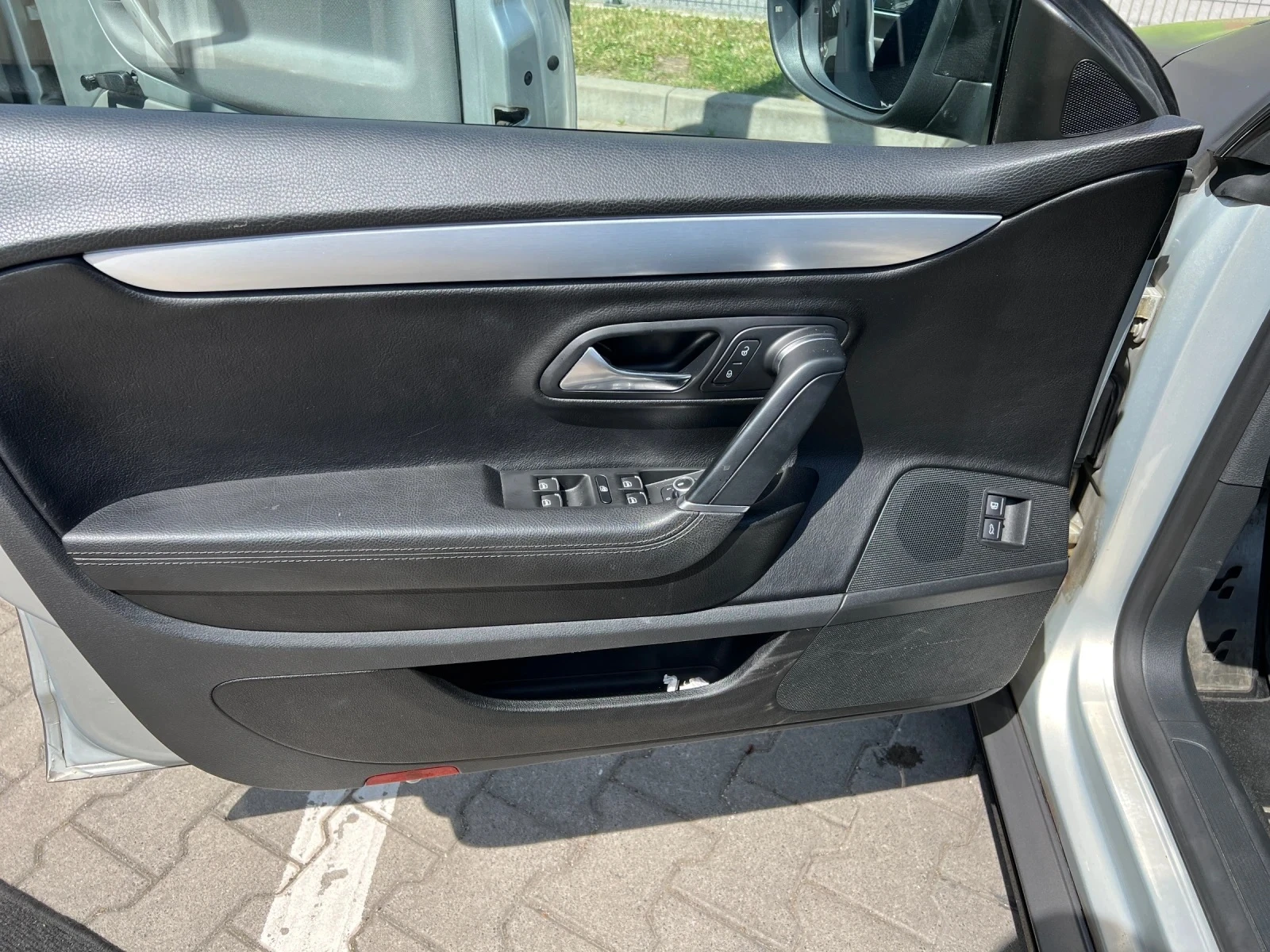 VW Passat 3.6 V6 DSG 4-Motion., снимка 12 - Автомобили и джипове - 55254611