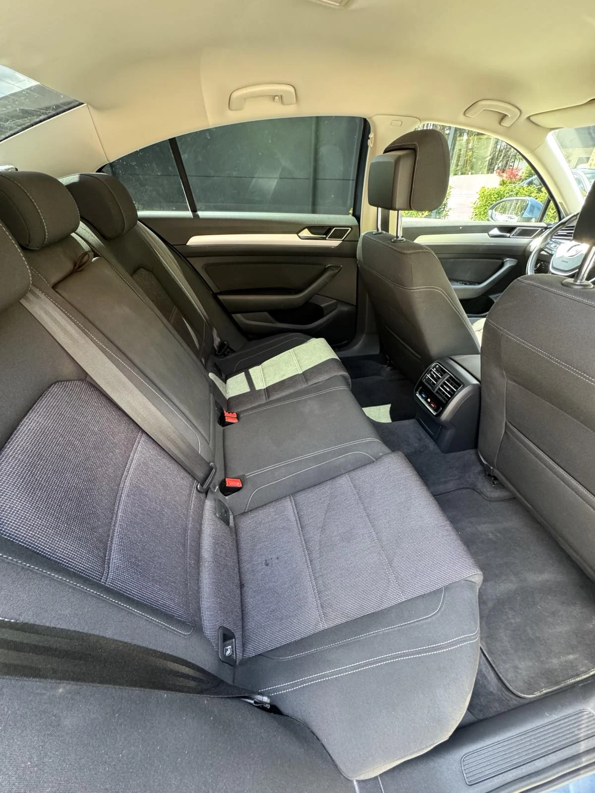 VW Passat, снимка 11 - Автомобили и джипове - 55429741