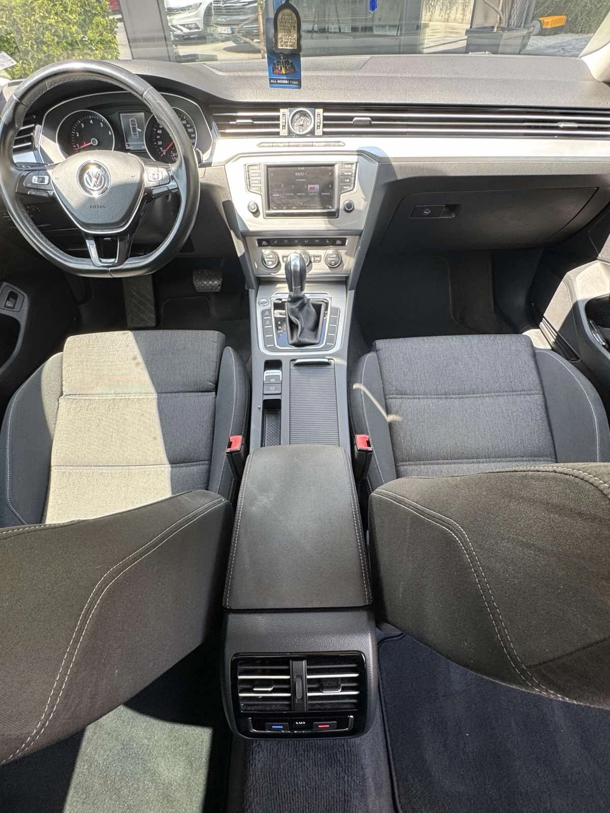 VW Passat, снимка 13 - Автомобили и джипове - 55429741