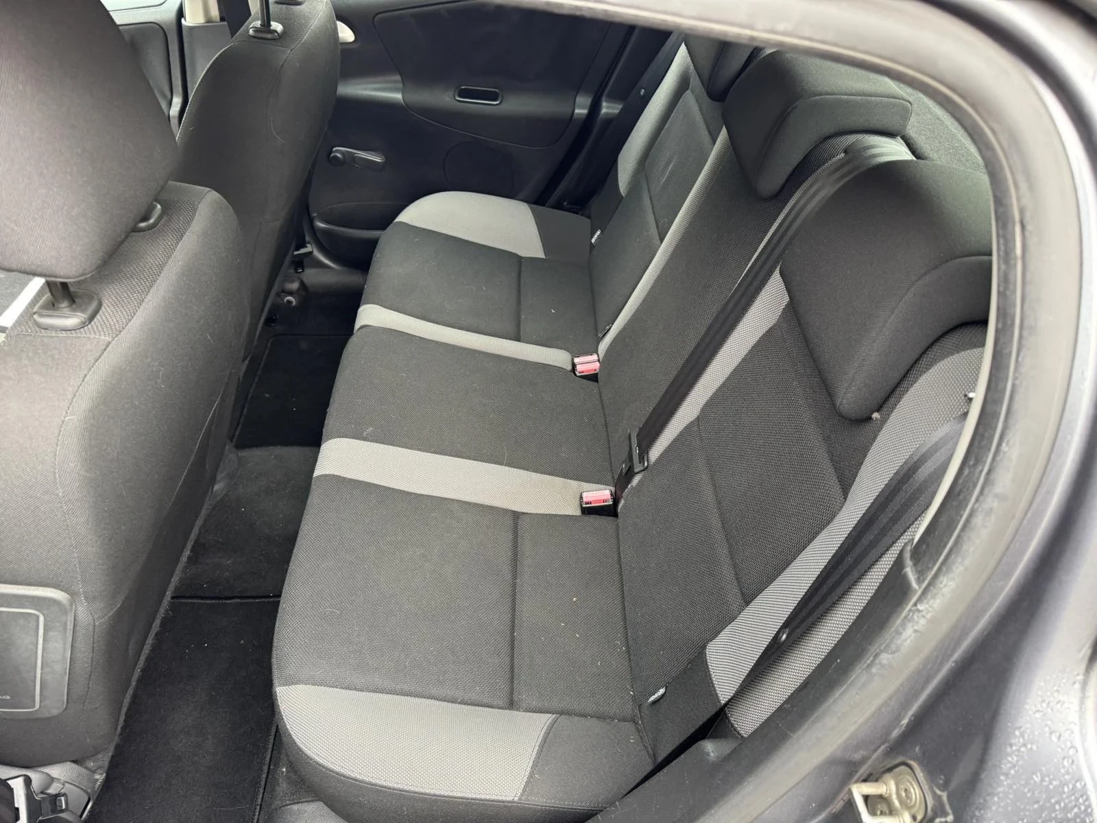 Peugeot 207, снимка 8 - Автомобили и джипове - 55845660