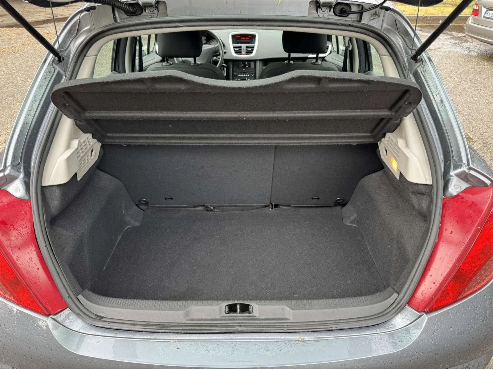 Peugeot 207, снимка 11 - Автомобили и джипове - 55845660