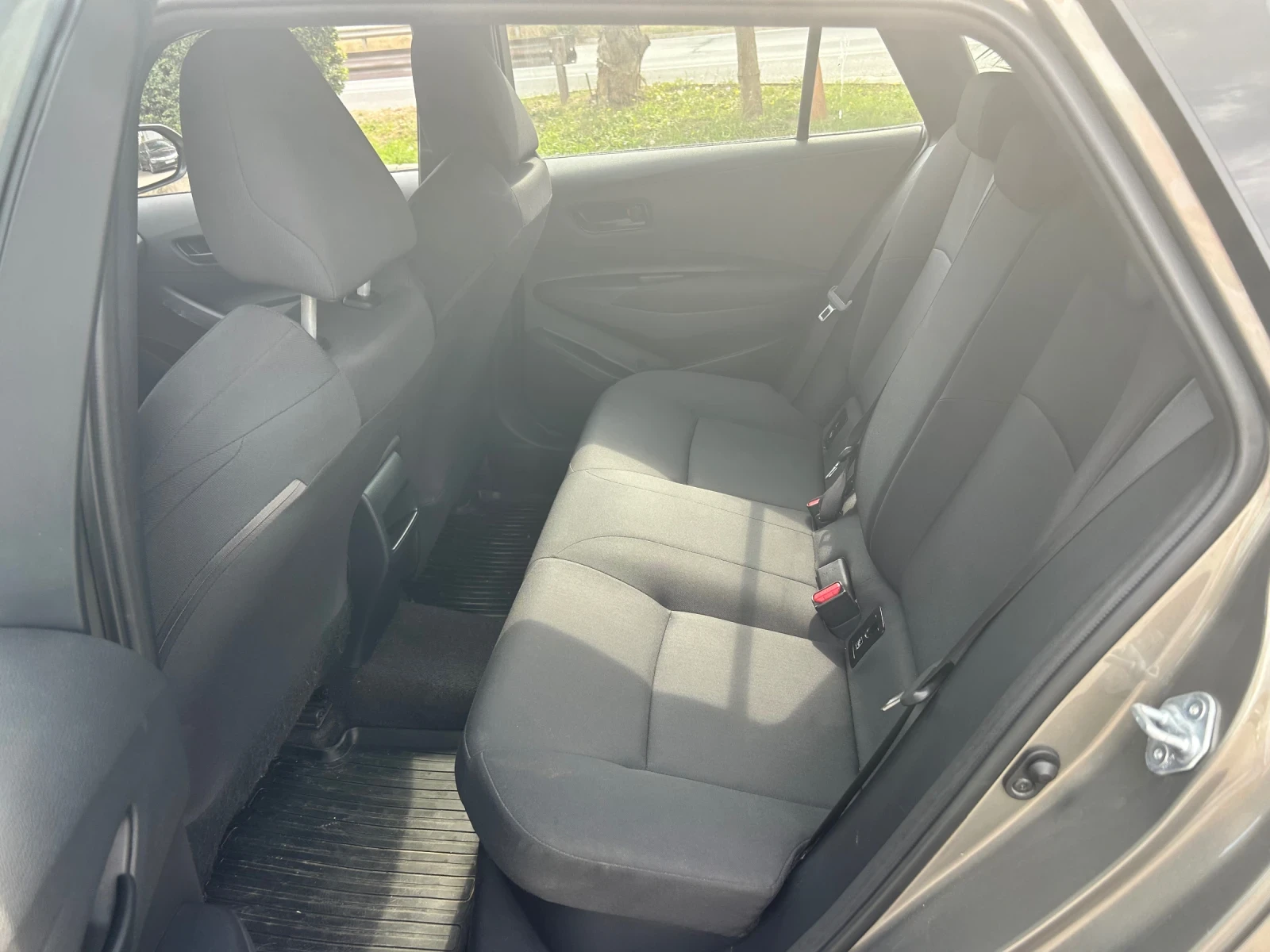 Toyota Corolla 1.8 TS Comfort, снимка 6 - Автомобили и джипове - 56164117