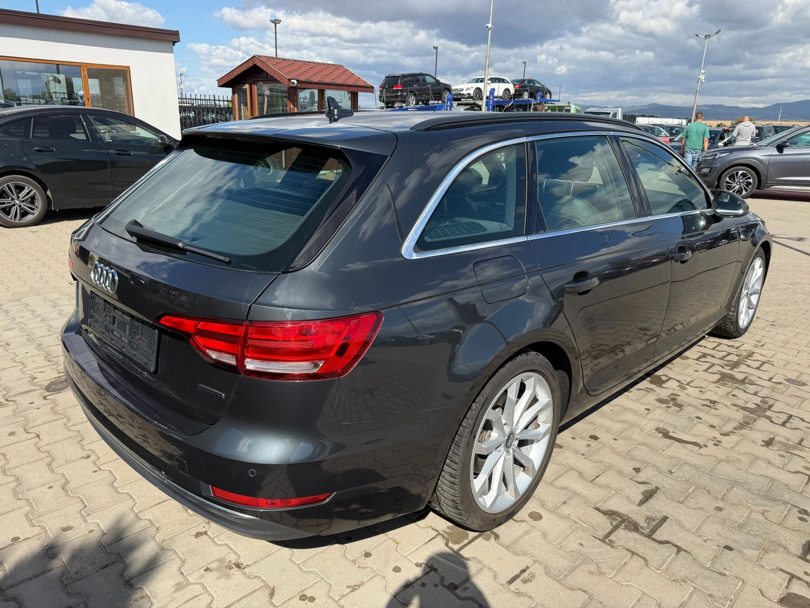 Audi A4 2.0TDI S-LINE QUATTRO AVTOMAT/NAVI/KOJA EURO 6, снимка 6 - Автомобили и джипове - 56213104