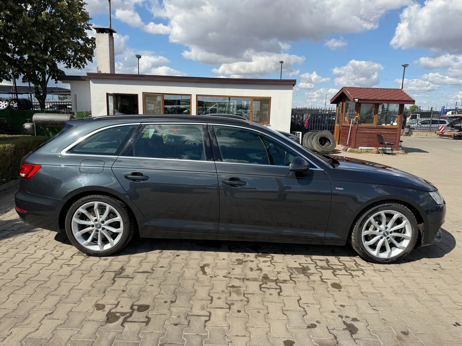Audi A4 2.0TDI S-LINE QUATTRO AVTOMAT/NAVI/KOJA EURO 6, снимка 5 - Автомобили и джипове - 56213104