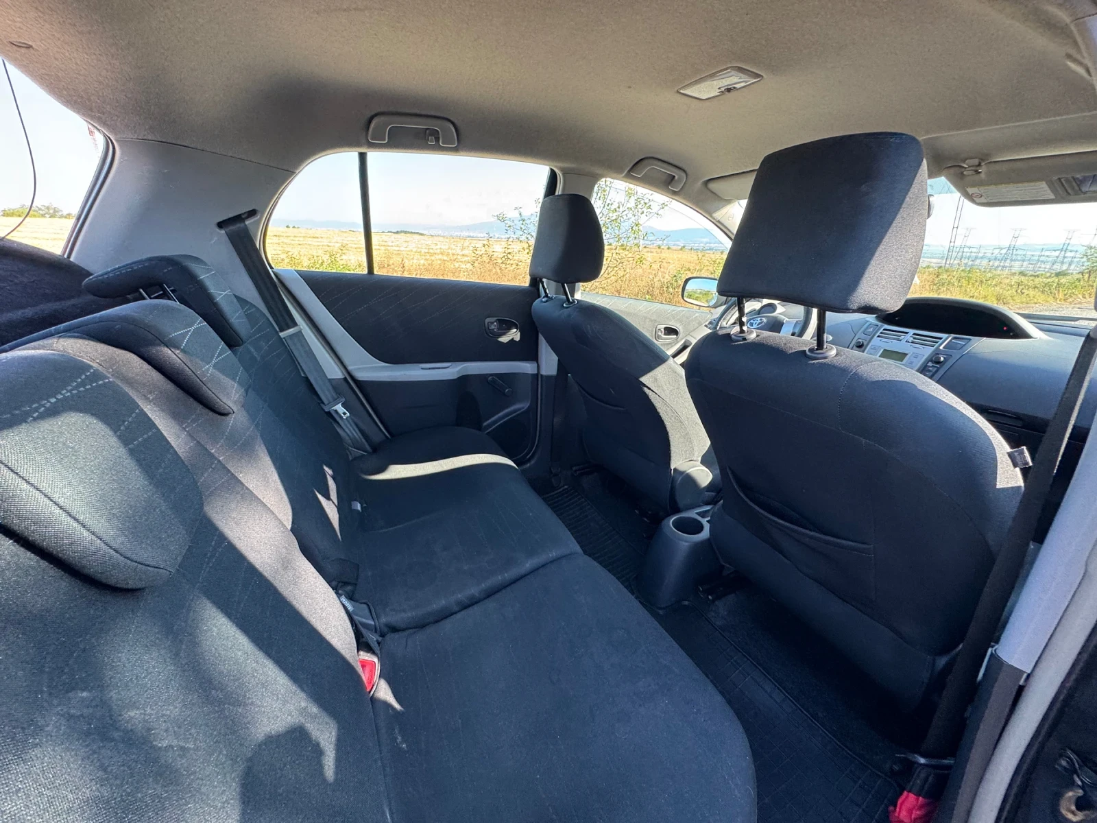 Toyota Yaris, снимка 5 - Автомобили и джипове - 56238214
