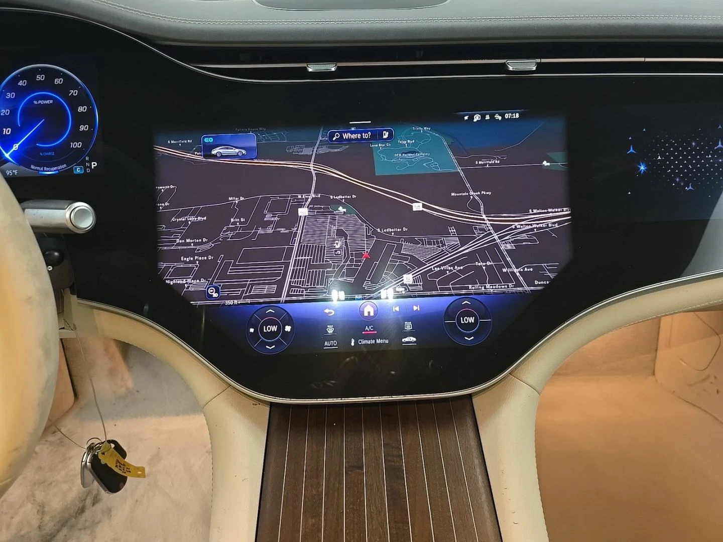 Mercedes-Benz EQS 580 AMG-pkg* Hyperscreen* Burmester* Distr* Въздух, снимка 11 - Автомобили и джипове - 56245943