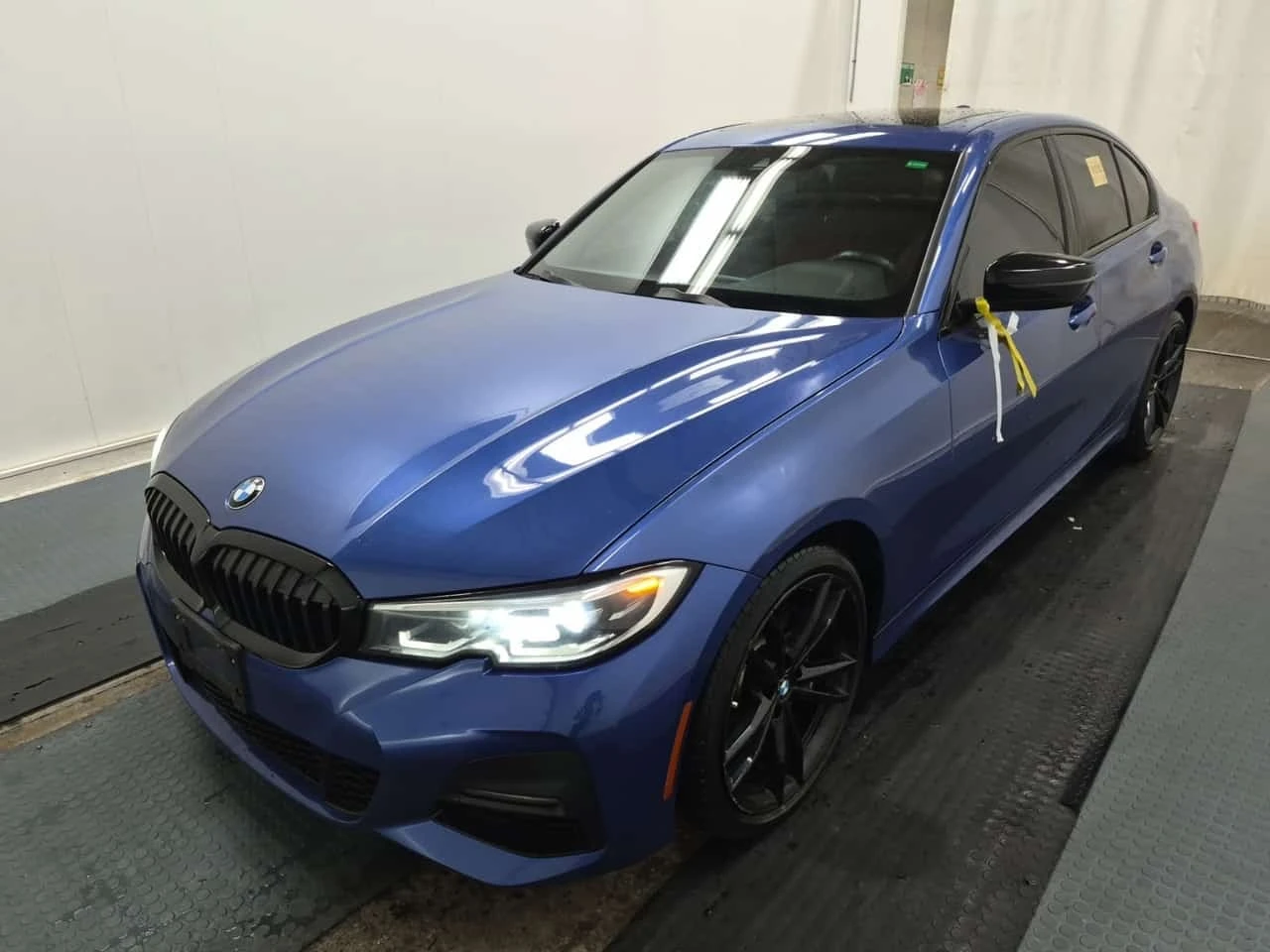 BMW 330 xDrive M SPORT | CARFAX | БЕЗ ИНЦИДЕНТИ